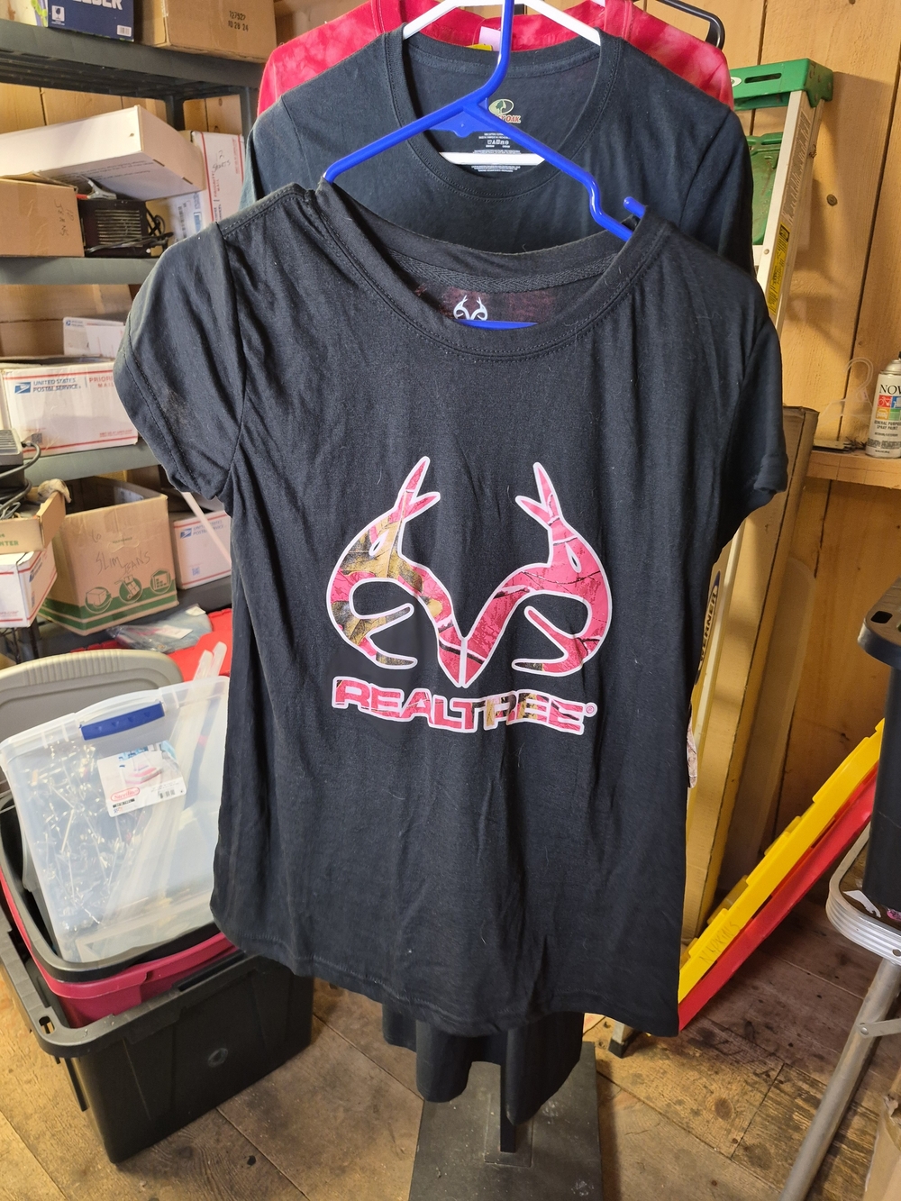 Realtree Black Short Sleeve Tee with Pink Camo Antler Logo Bin 55